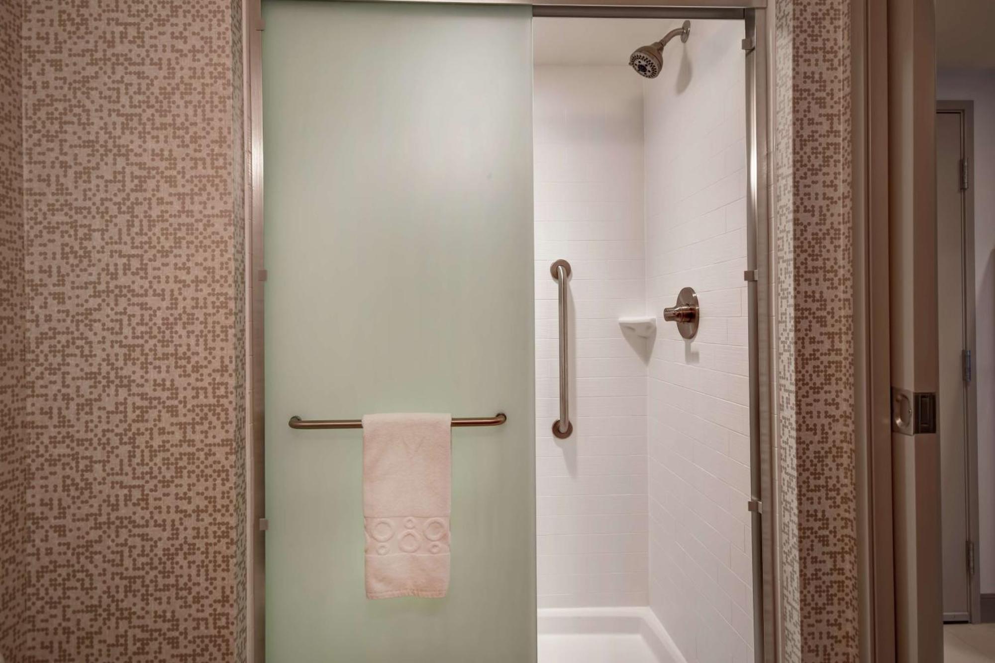 Home2 Suites By Hilton Terre Haute Bagian luar foto