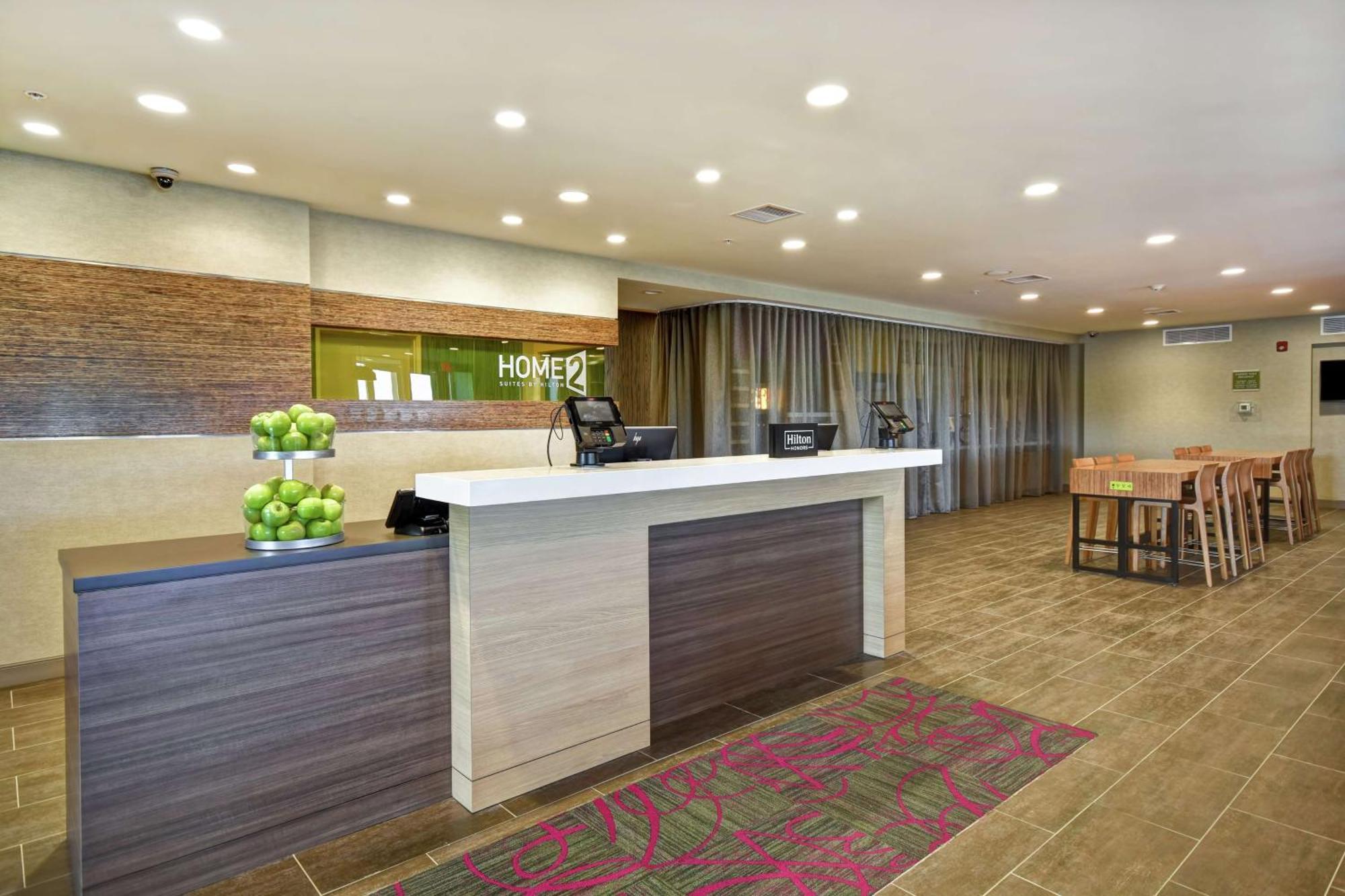 Home2 Suites By Hilton Terre Haute Bagian luar foto