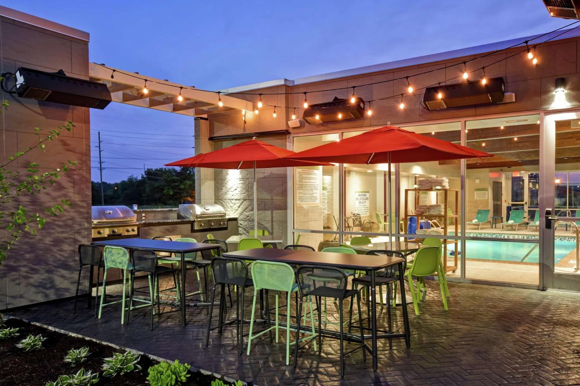 Home2 Suites By Hilton Terre Haute Bagian luar foto